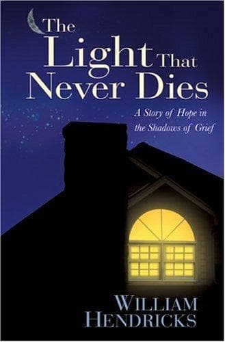Tapa de The Light That Never Dies