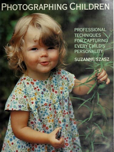 Tapa de Photographing Children