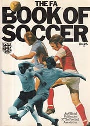 Tapa de The Football Association book of soccer