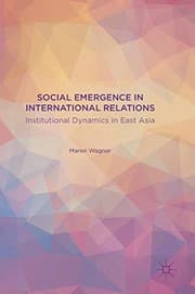 Tapa de Social Emergence in International Relations