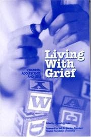 Tapa de Living with grief