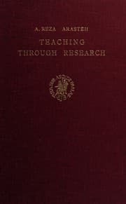 Tapa de Teaching through research