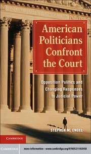 Tapa de American politicians confront the court