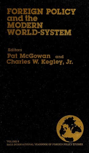 Tapa de Foreign policy and the modern world-system