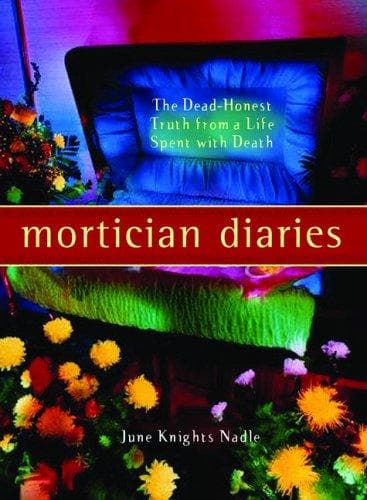 Tapa de Mortician Diaries