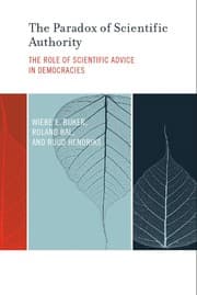 Tapa de The paradox of scientific authority