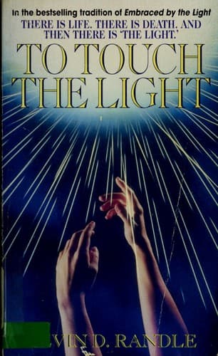 Tapa de To Touch the Light