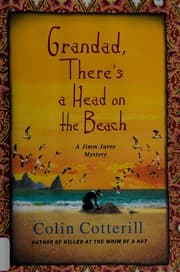Tapa de Granddad, there's a head on the beach