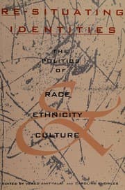 Tapa de Re-situating identities