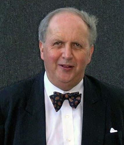 Retrato de Alexander McCall Smith