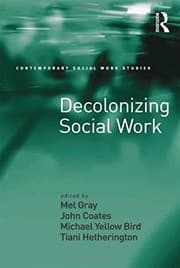 Tapa de Decolonizing Social Work