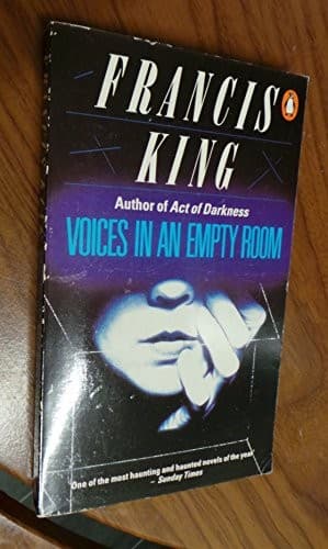 Tapa de Voices in an empty room.