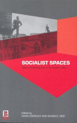 Tapa de Socialist Spaces