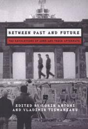 Tapa de Between past and future