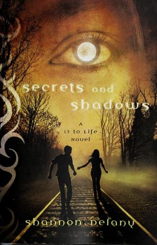 Tapa de Secrets and shadows