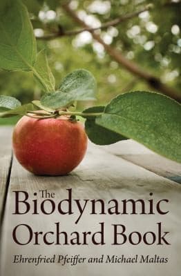 Tapa de The Biodynamic Orchard Book